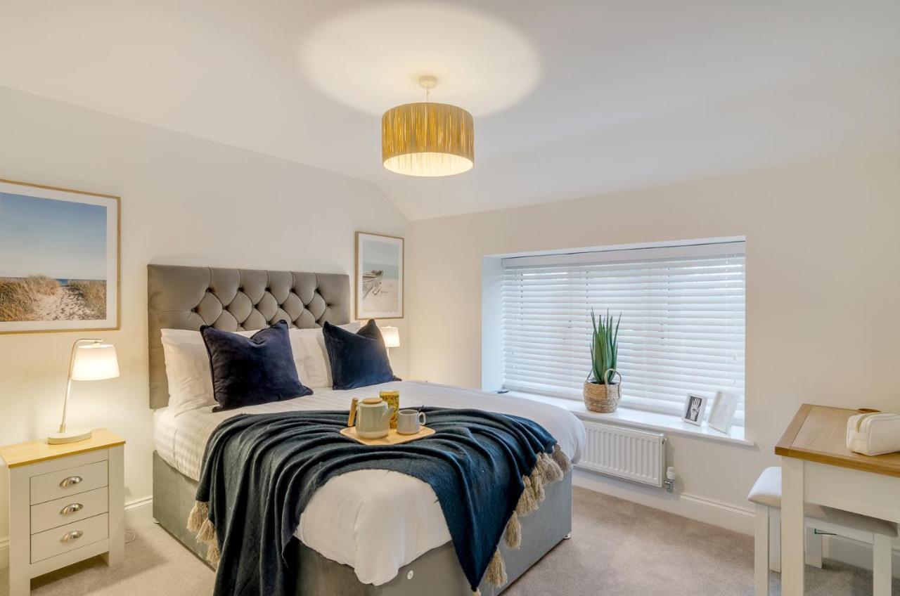 Spacious 6-Bed Home, Near The Norfolk Broads Clippesby Exterior foto