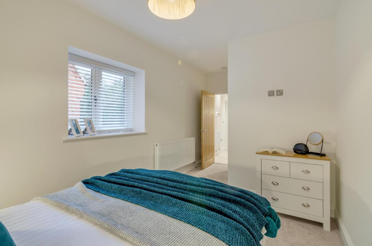 Spacious 6-Bed Home, Near The Norfolk Broads Clippesby Exterior foto